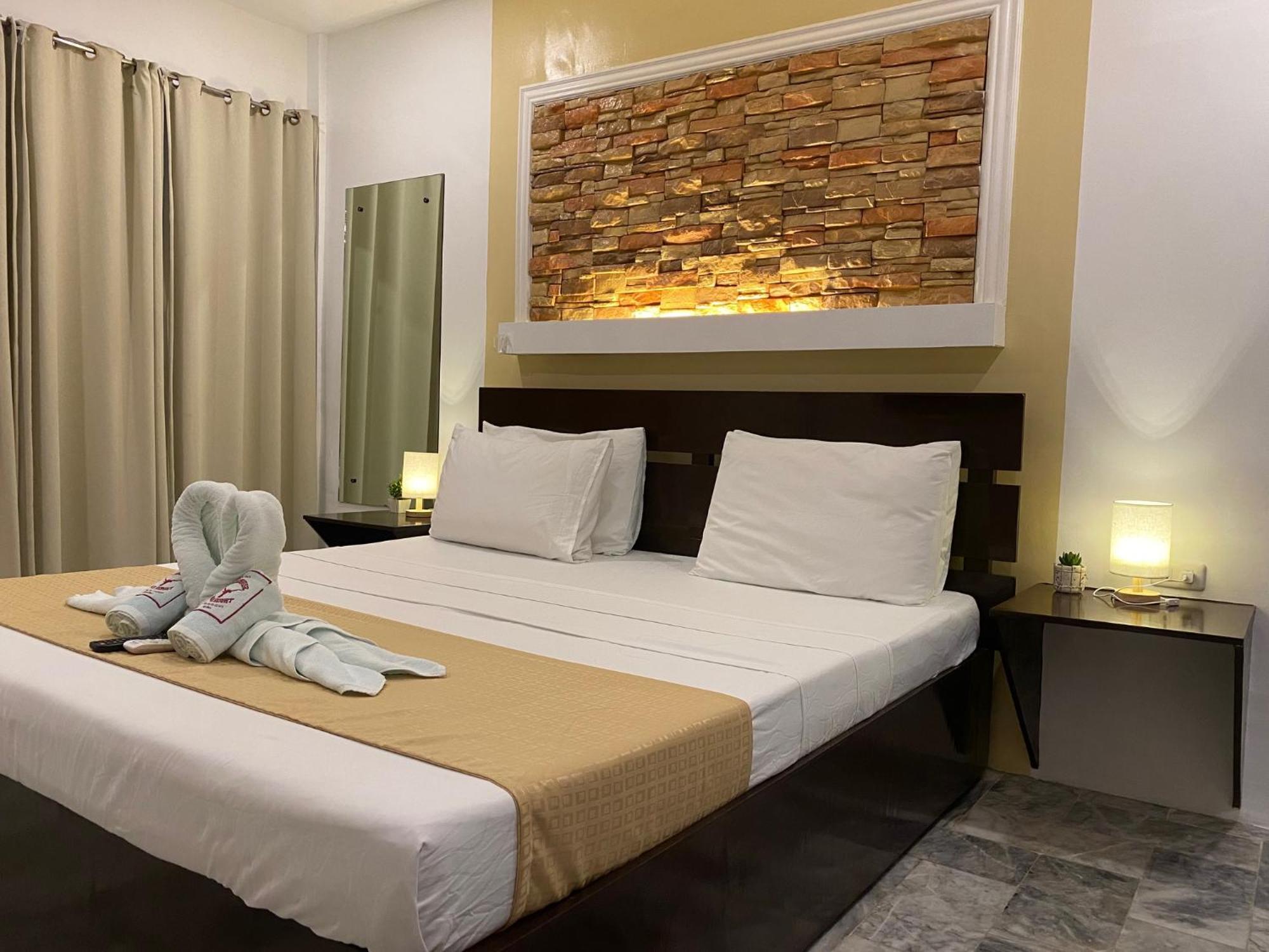 Papa Freds Beach Resort Puerto Galera Luaran gambar