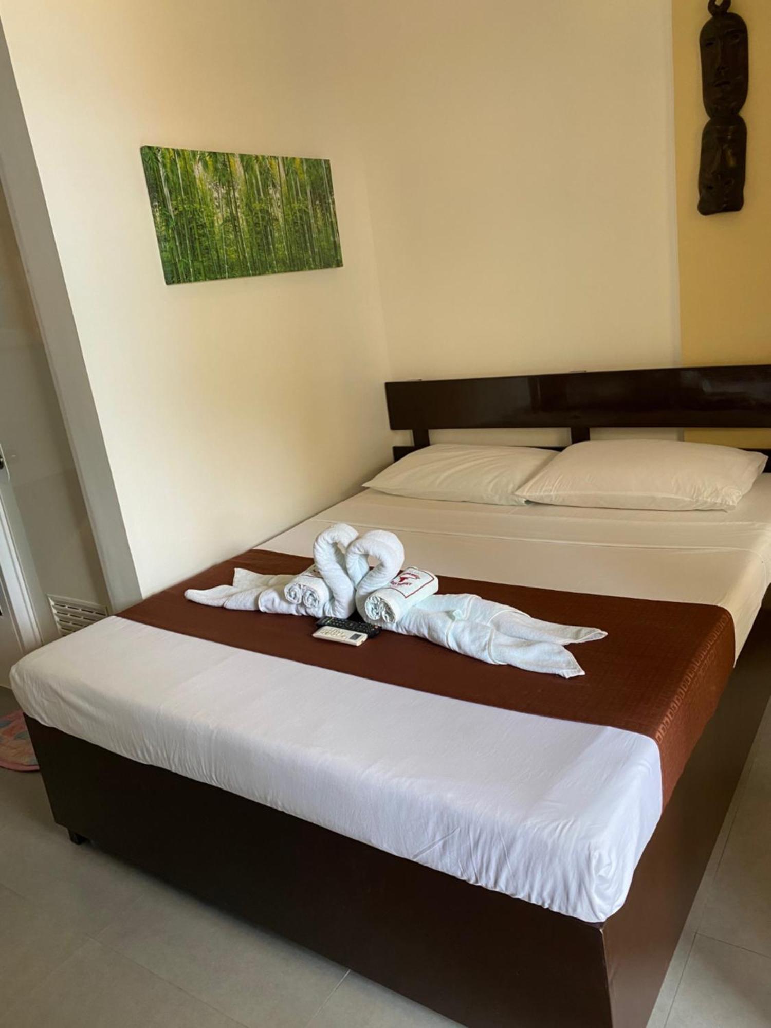 Papa Freds Beach Resort Puerto Galera Luaran gambar